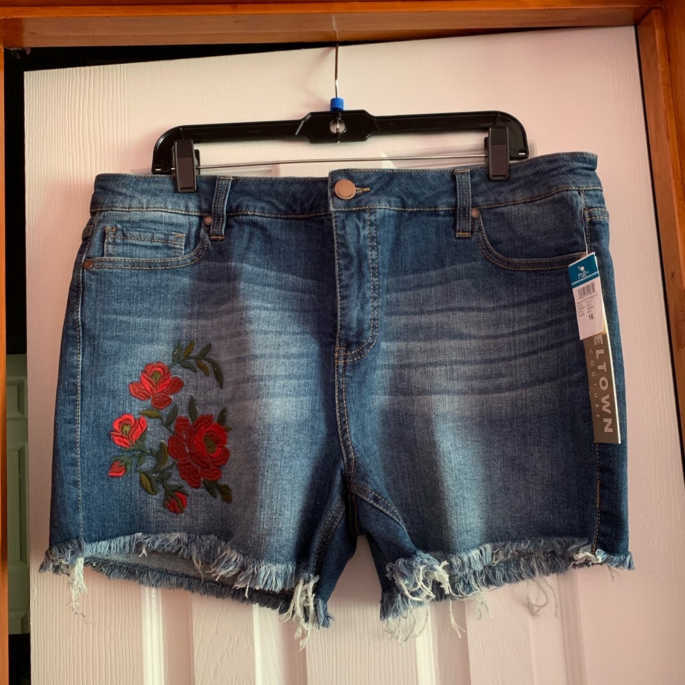 Junior’s Plus Rue21 Shorts